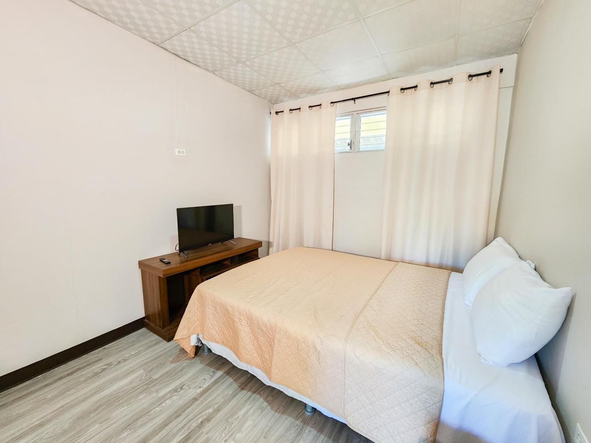 Apartamentos La Primavera - Santiago Centro ภายนอก รูปภาพ